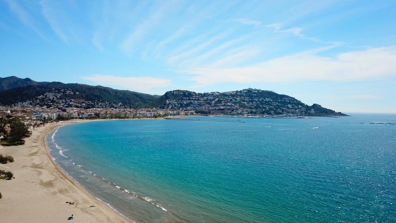 Studio Roses Beach ภายนอก รูปภาพ